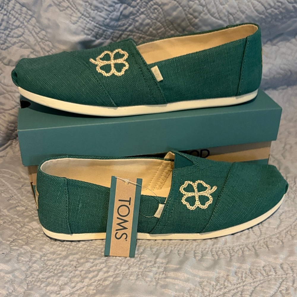 TOMS Women's Teal Embroidered Flats